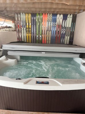 Bain à remous intérieur