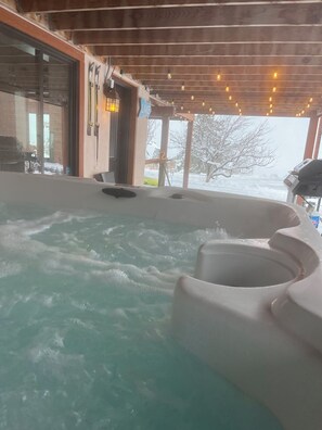 Bain à remous extérieur