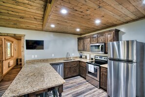 6-4 Kitchen
