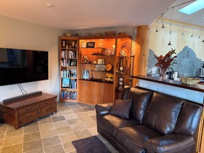 Entertainment Room