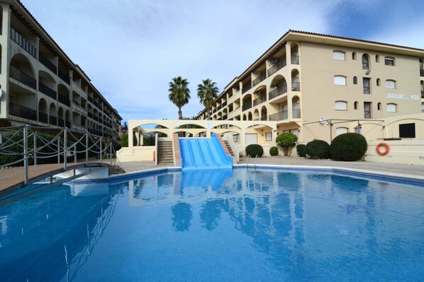 Holiday Home Swimming Pool