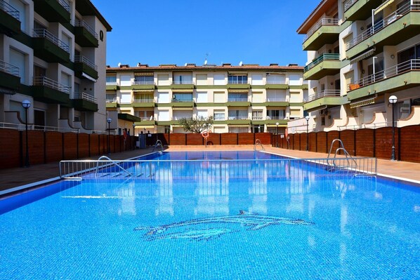 Holiday Home Swimming Pool