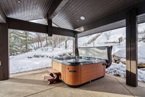 Home Highlights - Private Hot Tub
