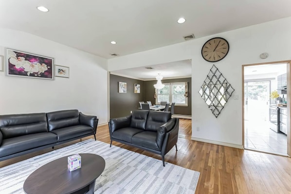 Living room (1)