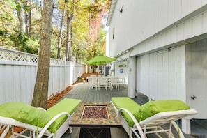 Deck | Dining Area | Lounge Chairs | Gas Fire Pit