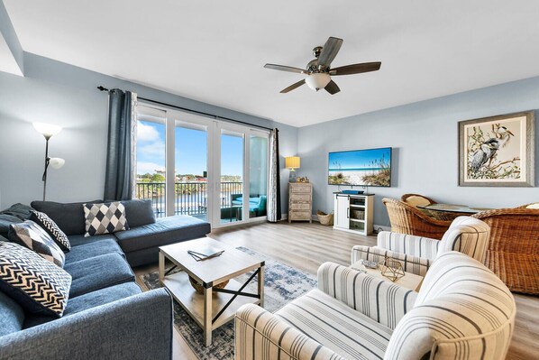 Welcome to Laketown Wharf 317