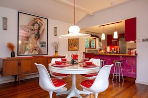 The Pool House Dining Area - StayCotswold