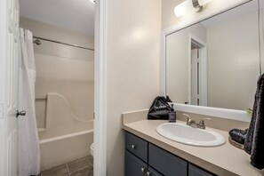 Sink, Indoors, Sink Faucet, Bathroom, Room