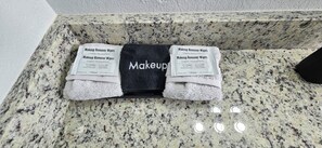 Équipements de salle de bain