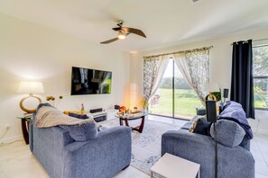 Living Room | 1st Floor | Free WiFi | Smart TV