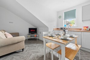 Open plan kitchen/dining/sitting area