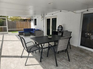 Outdoor dining