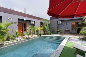 Utomhuspool