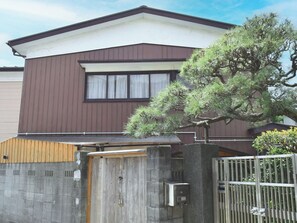 ・[Exterior] About 8 minutes walk from the station! A simple house near the harbor where you can live like a local