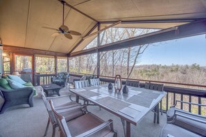 Screened-In Porch