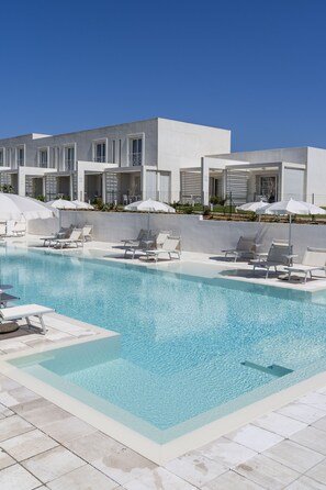 Autumn, Pool, Spring, Summer, Winter