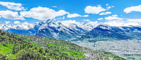 Bleu, Montagnes Relief, Montagne, Colline, Montagnes, Chaîne De Montagnes, Nuage, Station De Montagne, Paysage, Vallée