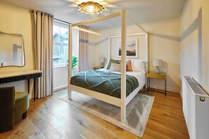 Hovera Cottage, Windermere - Host & Stay