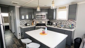 Modern eat in Kitchen