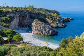 Foneas beach - 1.5km away