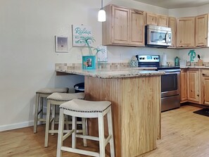 Kitchen - Bar Seating