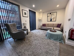 Living Room / Lounge