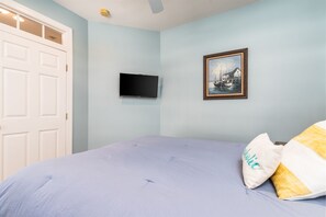 Sunset Island 5 Canal Side Mews East First Level Bedroom