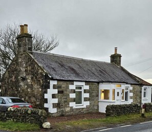 Wayside cottage 