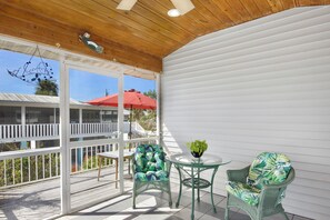 Screened upstairs Balcony