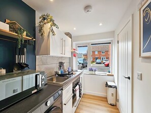 Kitchen side view 1