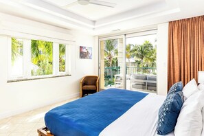 2 Bdrm Stunning Marina View at The Yacht Club  C5 (27)