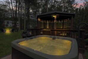 Bain à remous extérieur