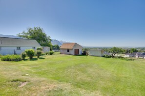 Backyard | Valley Views