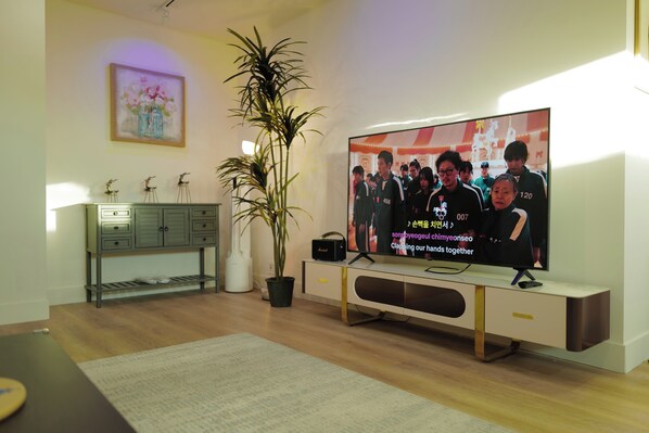 Living room with 65 inch LG TV