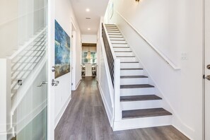 2 Levels with 2 Master Bedrooms