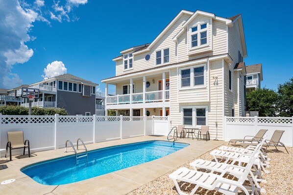 OSO84: Ships Ahoy | Front Exterior - Pool Deck