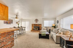 Living Room | Queen Sleeper Sofa | Smart TV