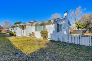 House Exterior | Fenced Yard | Patio | Charcoal Grill