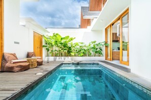 屋外プール