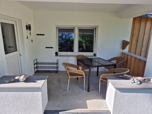 Überdachte Terrasse