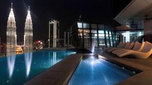 Rooftop pool