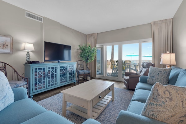 Living Area to Pool/Beach Front Patio