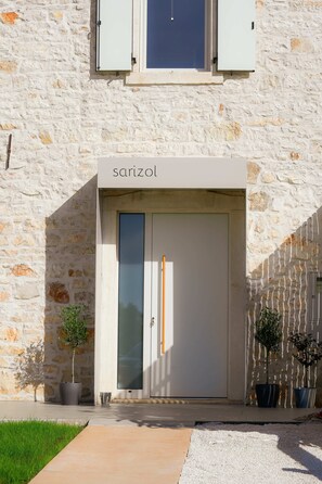 Exterior detail