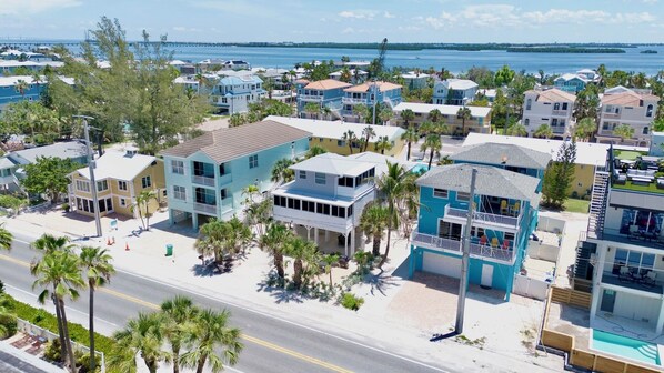 Beach Sunrise and Sunset Villas by AMI Locals