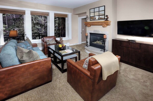 hml_unit_2_living_2