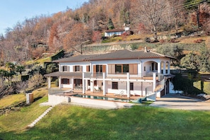 Villa Mirella - Dagnente, Lake Maggiore - NORTHITALY VILLAS Vacation rentals