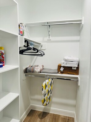Walk in closet 