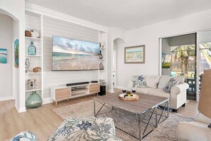 Entrance of American Dream with Open Living Floorplan