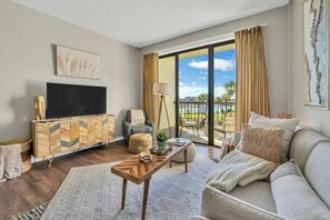 Wake up to breathtaking ocean views from the comfort of your bed.