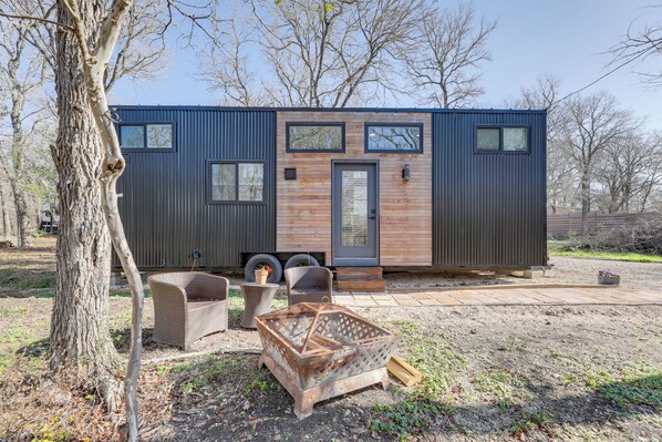 Manor Vacation Rental | Studio | 1BA | 360 Sq Ft | Stairs Required